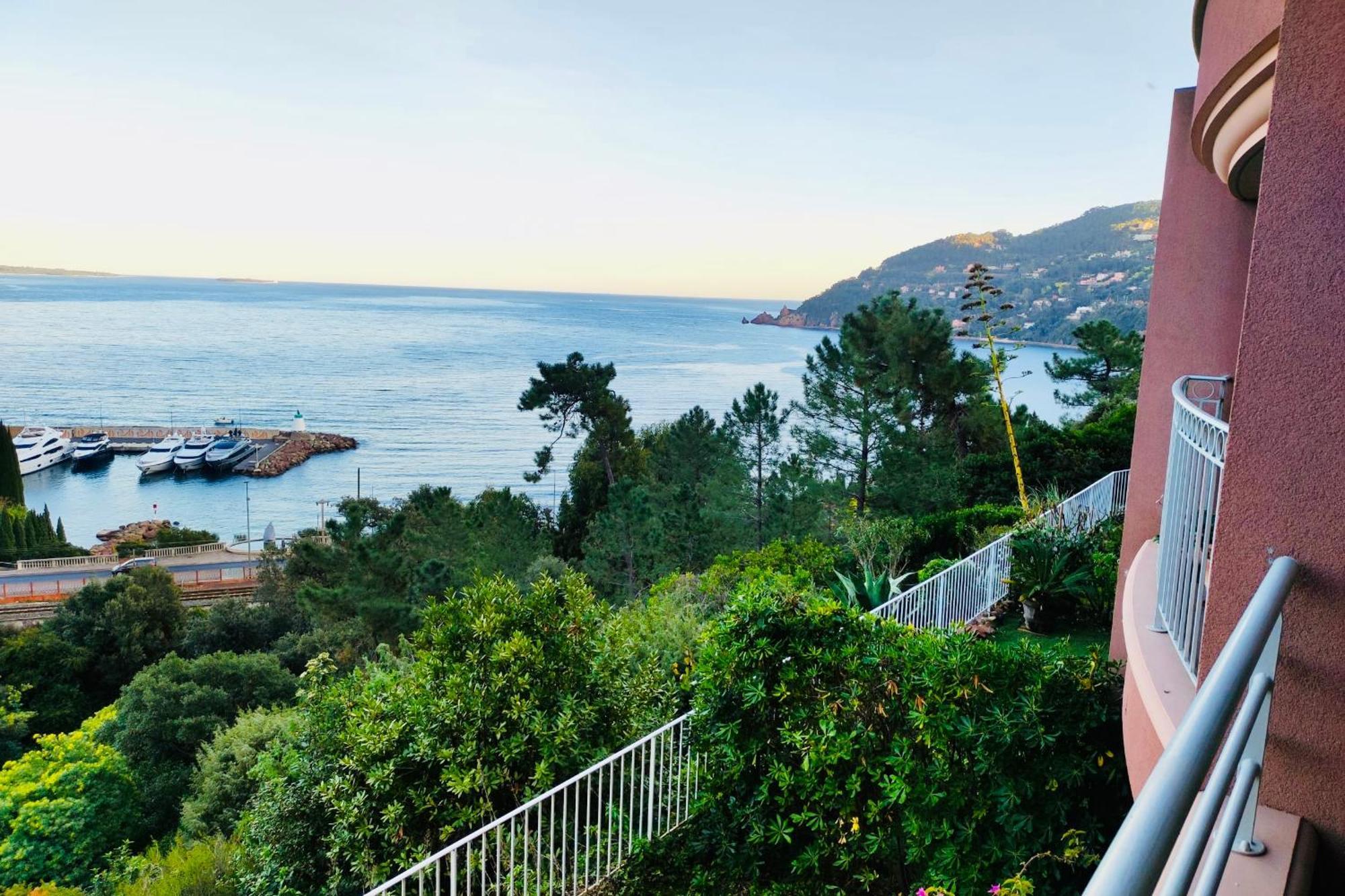 Апартаменты Superbe 3 Pieces Sur La Baie De Theoule Экстерьер фото
